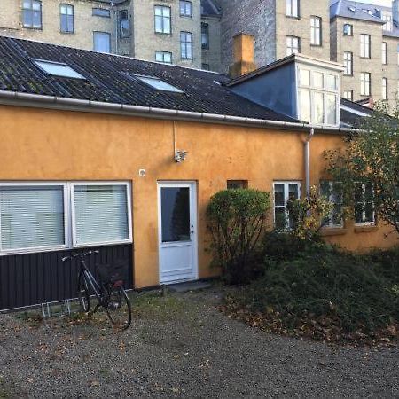 Rooms In Quiet Yellow Courtyard Apartment Kopenhagen Bagian luar foto