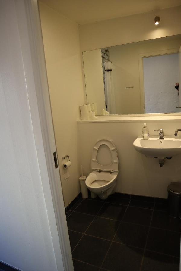 Rooms In Quiet Yellow Courtyard Apartment Kopenhagen Bagian luar foto